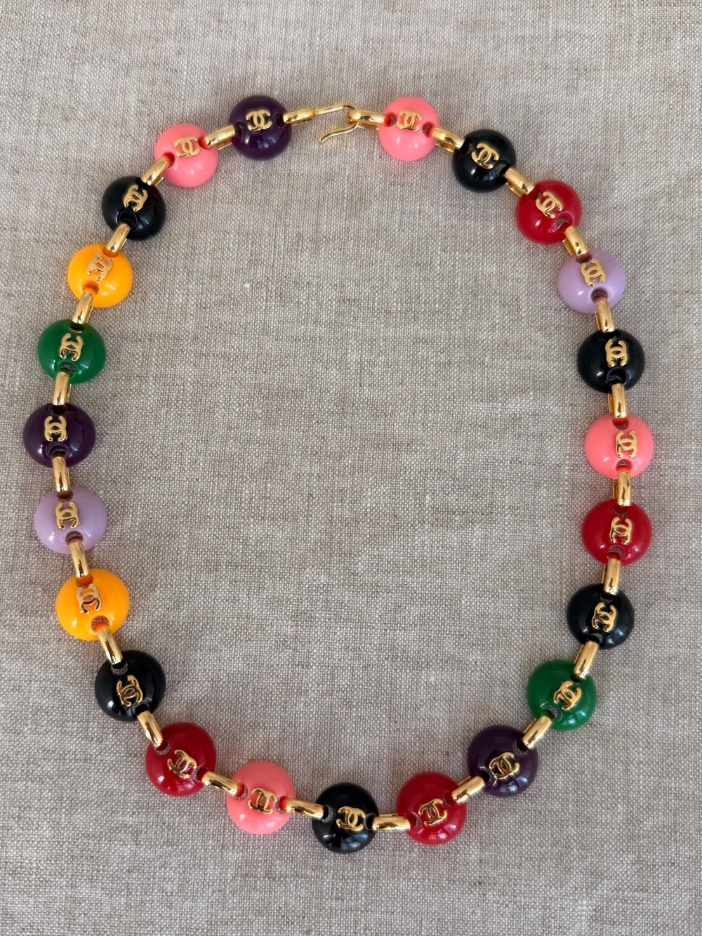 🍭CHANEL Multicolor Button Link Necklace with Gold-Tone Hardware🍭 - Picture 4 of 12
